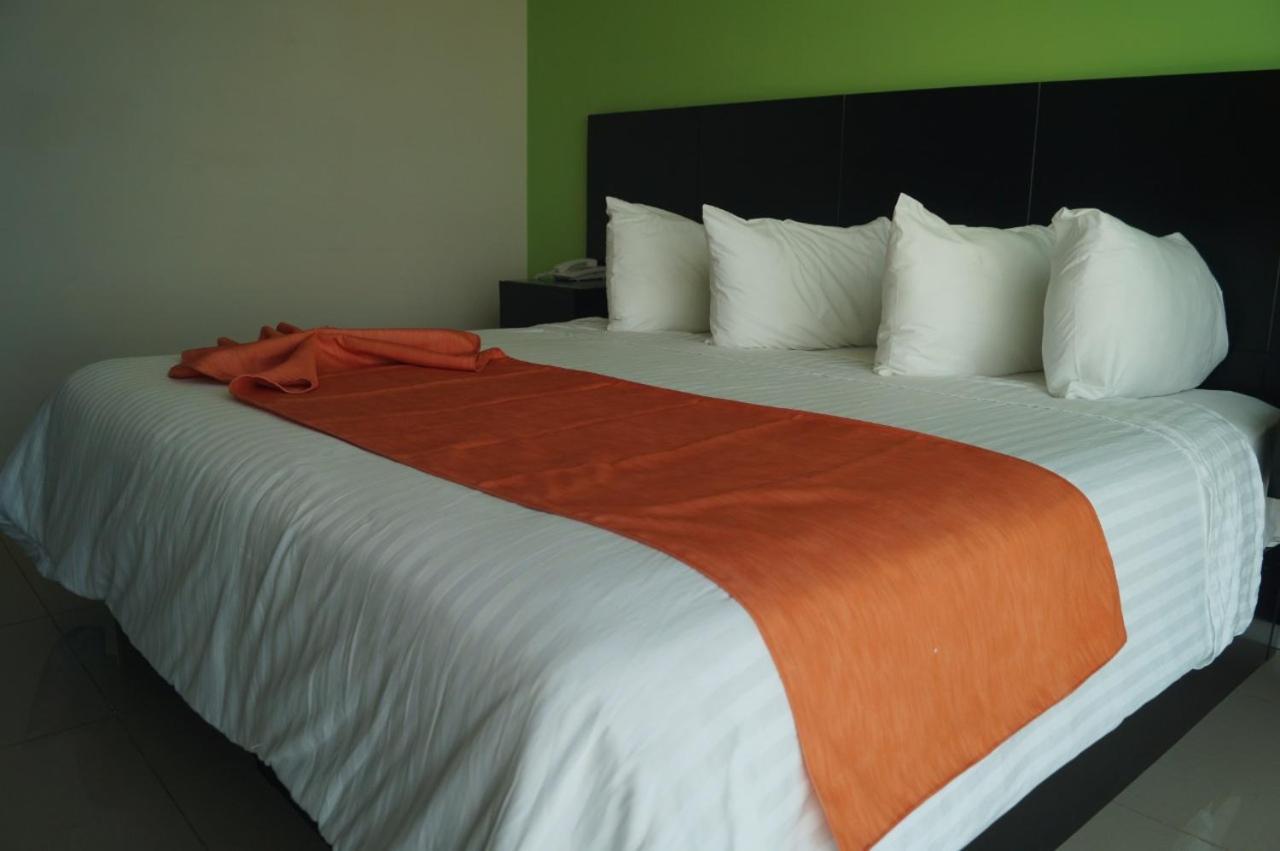 Hotel Torres Eugenia Coatzacoalcos Kültér fotó